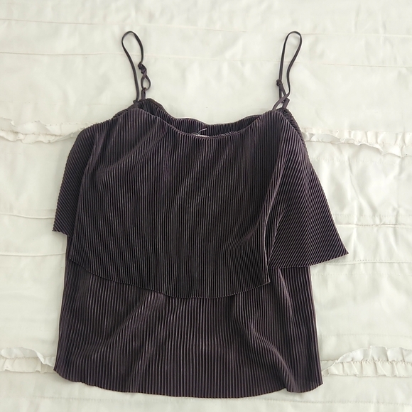Elodie | Tops | Womens Grey Ruffled Layerd Crop Top L | Poshmark